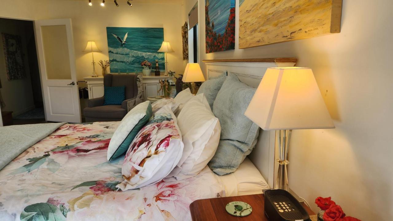 מלון אפר האט Boutique Art Retreat מראה חיצוני תמונה