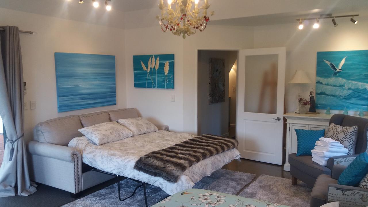 מלון אפר האט Boutique Art Retreat מראה חיצוני תמונה